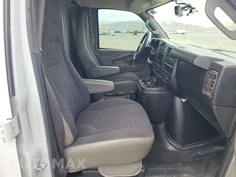 2018 Chevrolet Express 2500 Cargo Van 1WT 135.0" WB – miniatura 8
