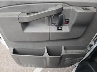 2018 Chevrolet Express 2500 Cargo Van 1WT 135.0" WB – miniatura 9