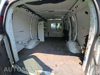 2018 Chevrolet Express 2500 Cargo Van 1WT 135.0" WB – miniatura 13