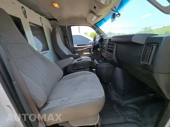 2018 Chevrolet Express 2500 Cargo Van 1WT 135.0" WB – miniatura 17