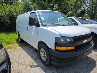 2018 Chevrolet Express 2500 Cargo Van 1WT 135.0" WB – miniatura 4