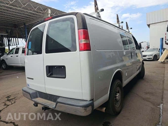 2018 Chevrolet Express 2500 Cargo Van 1WT 135.0" WB - miniatura 3