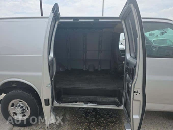 2018 Chevrolet Express 2500 Cargo Van 1WT 135.0" WB - miniatura 13