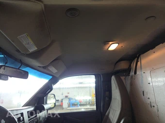2018 Chevrolet Express 2500 Cargo Van 1WT 135.0" WB - miniatura 17