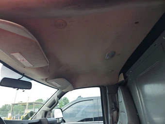 2018 Chevrolet Express 2500 Cargo Van 1WT 135.0" WB – miniatura 17