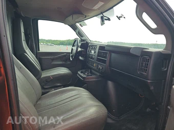 2018 Chevrolet Express 2500 Cargo Van 1WT 135.0" WB – miniatura 8