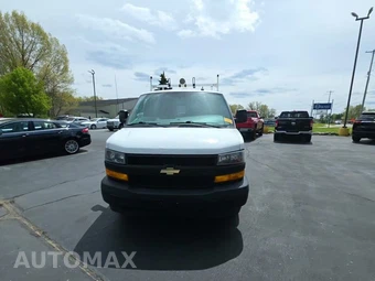 2018 Chevrolet Express 2500 Cargo Van 1WT 135.0" WB - miniatura 2