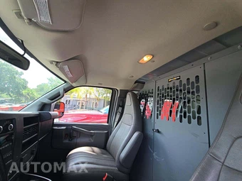 2018 Chevrolet Express 2500 Cargo Van 1WT 135.0" WB – miniatura 11