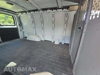 2018 Chevrolet Express 2500 Cargo Van 1WT 135.0" WB – miniatura 16