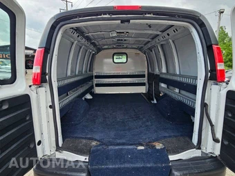 2018 Chevrolet Express 2500 Cargo Van 1WT 135.0" WB - miniatura 11