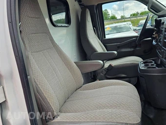 2018 Chevrolet Express 2500 Cargo Van 1WT 135.0" WB - miniatura 8