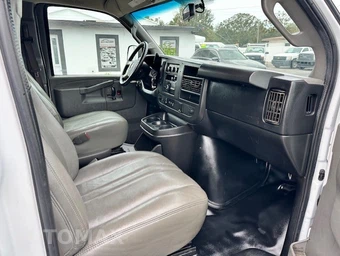2018 Chevrolet Express 2500 Cargo Van 1WT 135.0" WB - miniatura 20