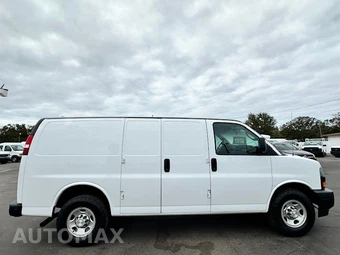 2018 Chevrolet Express 2500 Cargo Van 1WT 135.0" WB - miniatura 4