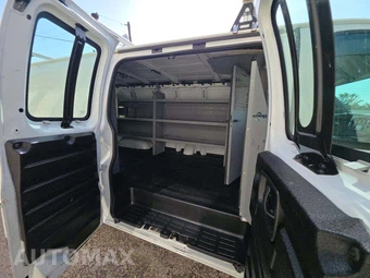 2018 Chevrolet Express 2500 Cargo Van 1WT 155.0" WB - miniatura 15