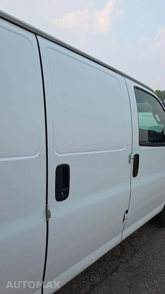 2018 Chevrolet Express 2500 Cargo Van 1WT 155.0" WB – miniatura 25
