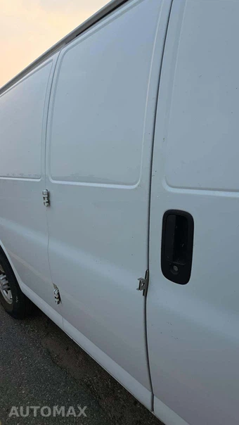 2018 Chevrolet Express 2500 Cargo Van 1WT 155.0" WB – miniatura 34