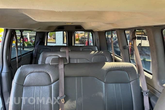 2018 Chevrolet Express 2500 Passenger Van LS 1LS 135.0" WB - miniatura 14