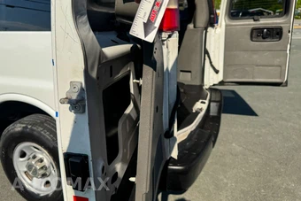 2018 Chevrolet Express 2500 Passenger Van LS 1LS 135.0" WB - miniatura 53