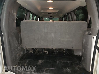 2018 Chevrolet Express 2500 Passenger Van LT 1LT 135.0" WB - miniatura 16
