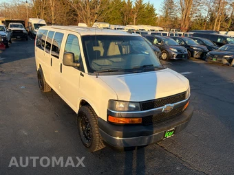 2018 Chevrolet Express 2500 Passenger Van LT 1LT 135.0" WB - miniatura 11