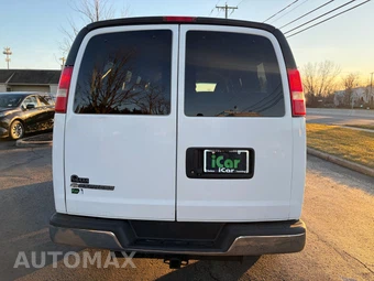 2018 Chevrolet Express 2500 Passenger Van LT 1LT 135.0" WB - miniatura 14