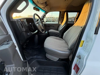 2018 Chevrolet Express 2500 Passenger Van LT 1LT 135.0" WB - miniatura 21