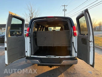 2018 Chevrolet Express 2500 Passenger Van LT 1LT 135.0" WB - miniatura 51