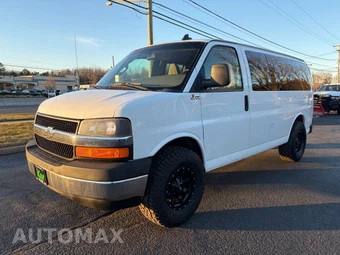 2018 Chevrolet Express 2500 Passenger Van LT 1LT 135.0" WB - miniatura 8