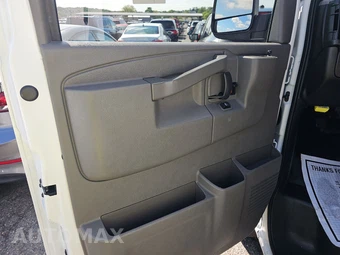 2018 Chevrolet Express 3500 Cargo Van 1WT 155.0" WB – miniatura 9