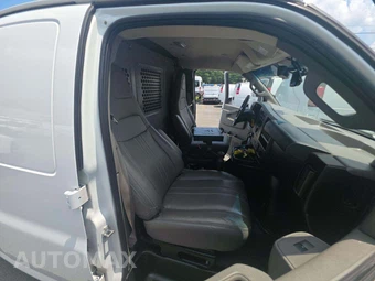 2018 Chevrolet Express 3500 Cargo Van 1WT 155.0" WB - miniatura 17