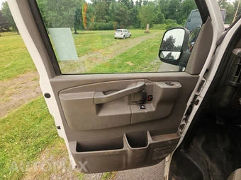 2018 Chevrolet Express 3500 Cutaway 1WT - miniatura 9