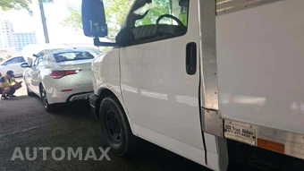 2018 Chevrolet Express 3500 Cutaway 1WT - miniatura 3