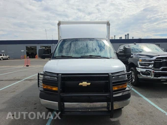 2018 Chevrolet Express 3500 Cutaway 1WT - miniatura 2