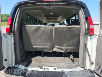 2018 Chevrolet Express 3500 Passenger Van LT 1LT 155.0" WB - miniatura 11