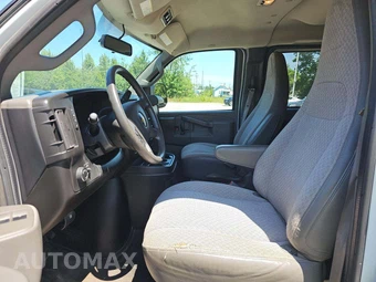 2018 Chevrolet Express 3500 Passenger Van LT 1LT 155.0" WB - miniatura 3