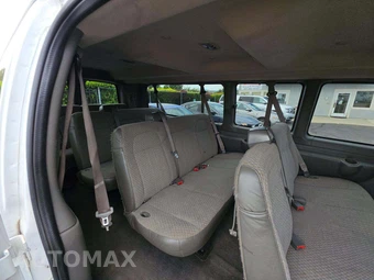 2018 Chevrolet Express 3500 Passenger Van LT 1LT 155.0" WB - miniatura 13