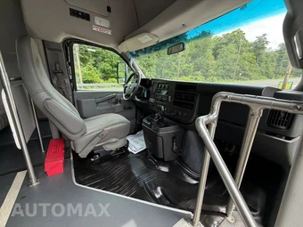 2018 Chevrolet Express 4500 Cutaway 2WT DRW - miniatura 12