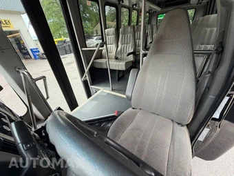 2018 Chevrolet Express 4500 Cutaway 2WT DRW - miniatura 14