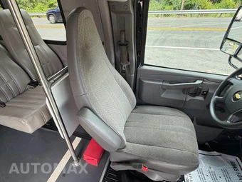 2018 Chevrolet Express 4500 Cutaway 2WT DRW - miniatura 15