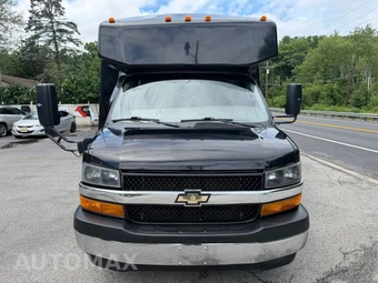 2018 Chevrolet Express 4500 Cutaway 2WT DRW - miniatura 2