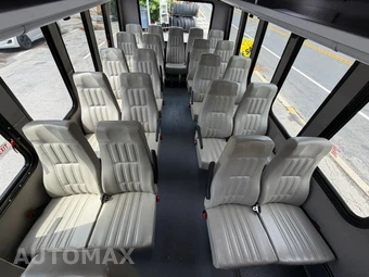 2018 Chevrolet Express 4500 Cutaway 2WT DRW - miniatura 26