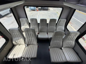 2018 Chevrolet Express 4500 Cutaway 2WT DRW - miniatura 30