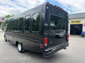 2018 Chevrolet Express 4500 Cutaway 2WT DRW - miniatura 4