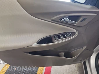 2018 Chevrolet Malibu LS 1FL - miniatura 9