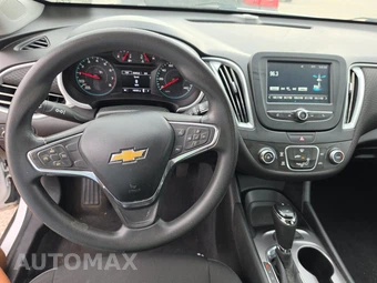 2018 Chevrolet Malibu LS 1LS – miniatura 11