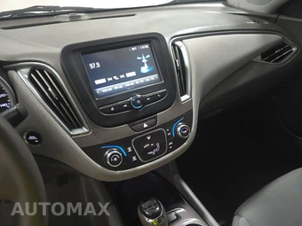 2018 Chevrolet Malibu LS 1LS – miniatura 11
