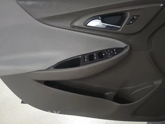 2018 Chevrolet Malibu LS 1LS – miniatura 9