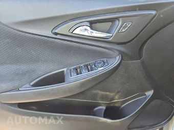 2018 Chevrolet Malibu LT 1LT – miniatura 9
