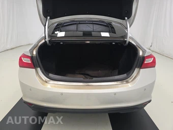 2018 Chevrolet Malibu LT 1LT – miniatura 16