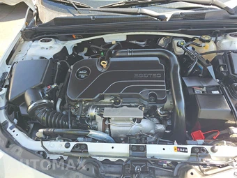 2018 Chevrolet Malibu LT 1LT – miniatura 15